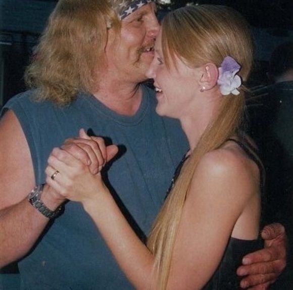 Meet your Posher, Sarah - Picture 1 of 1